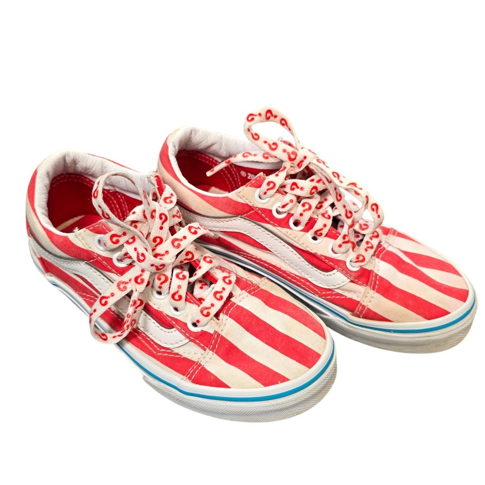 Vans Old Skool x Wheres Waldo Sneakers Boy's Size 1.0 Red White Striped Low Top